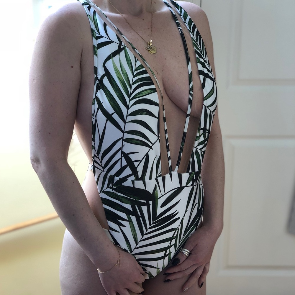 Palm tree halter one piece like new